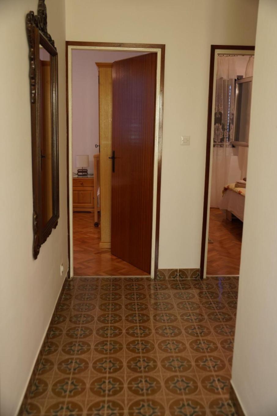 Apartments Srdan Vinisce Luaran gambar